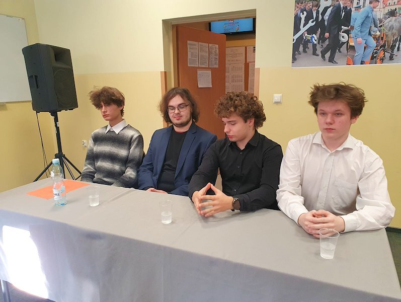 Pierwsza Debata Oxfordzka w ZS Nr 1 w Olkuszu